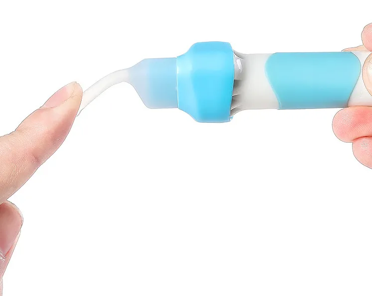 Glowing ear spoon