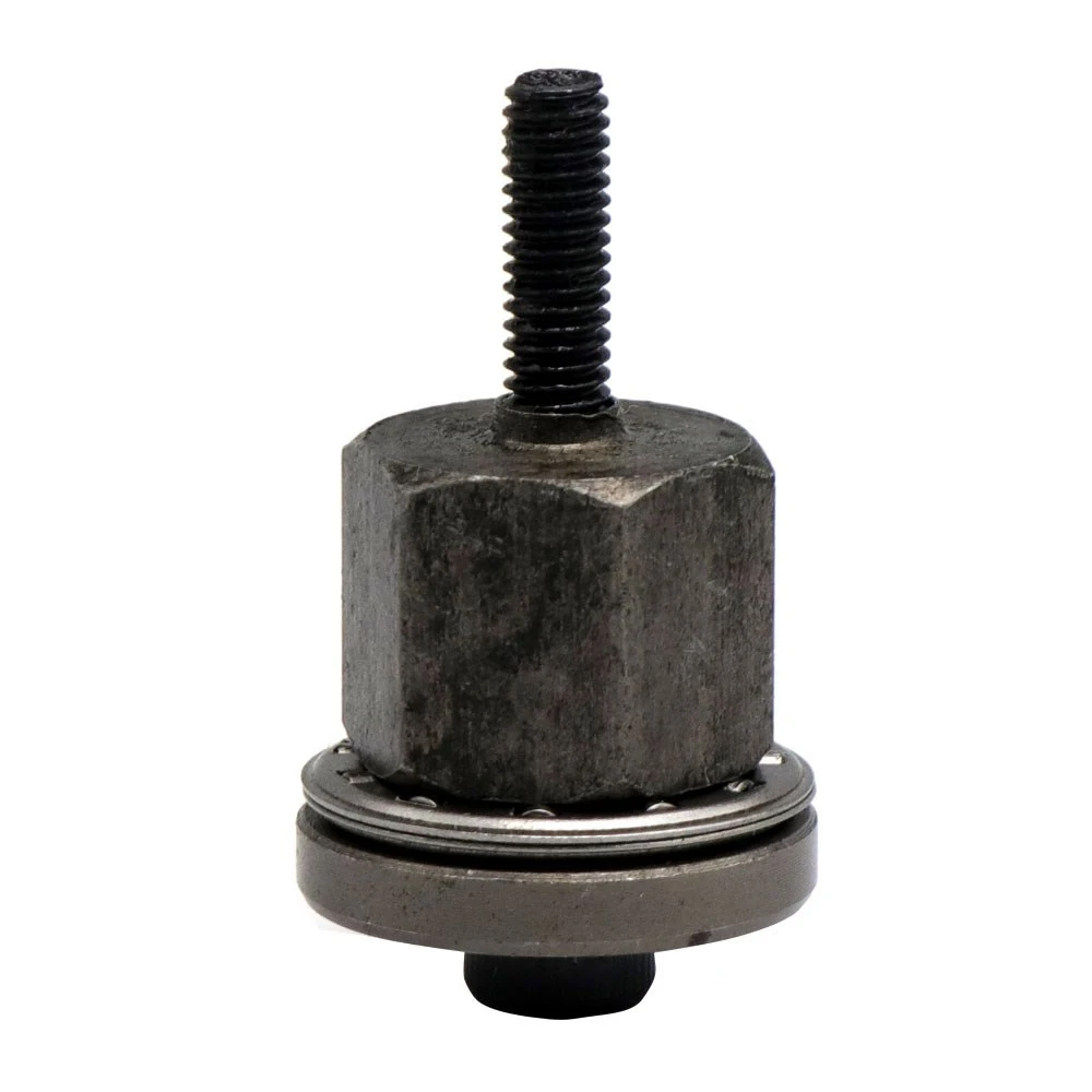 Easy to install manual riveting nut