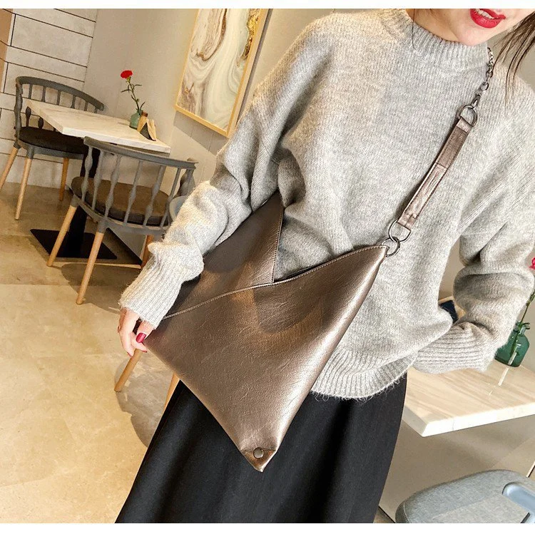 Trendy chain shoulder bag