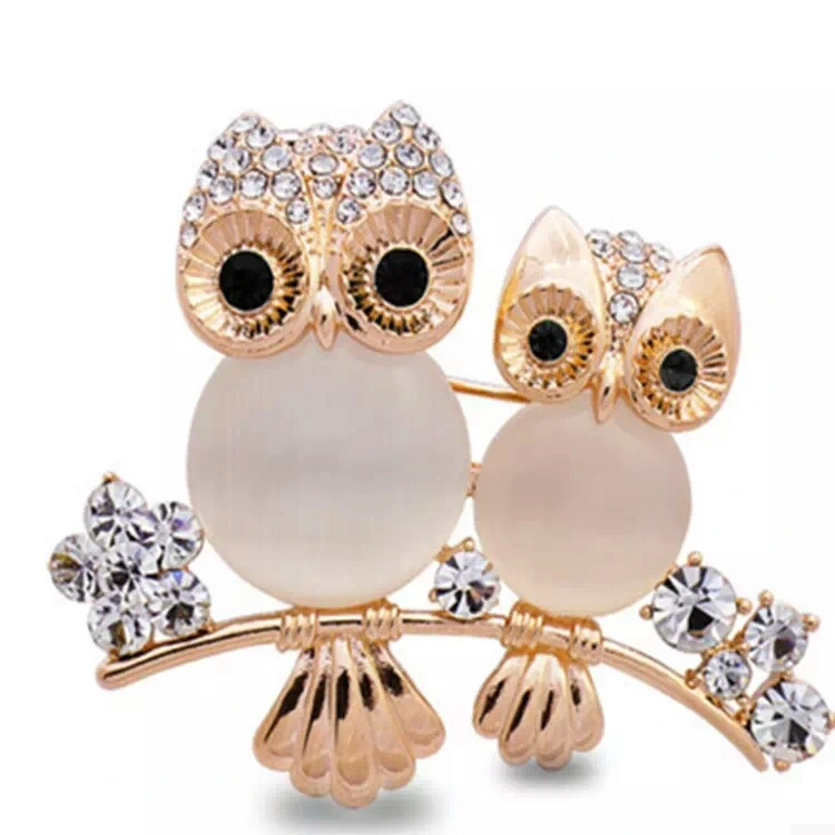 Fashion alloy diamond brooch