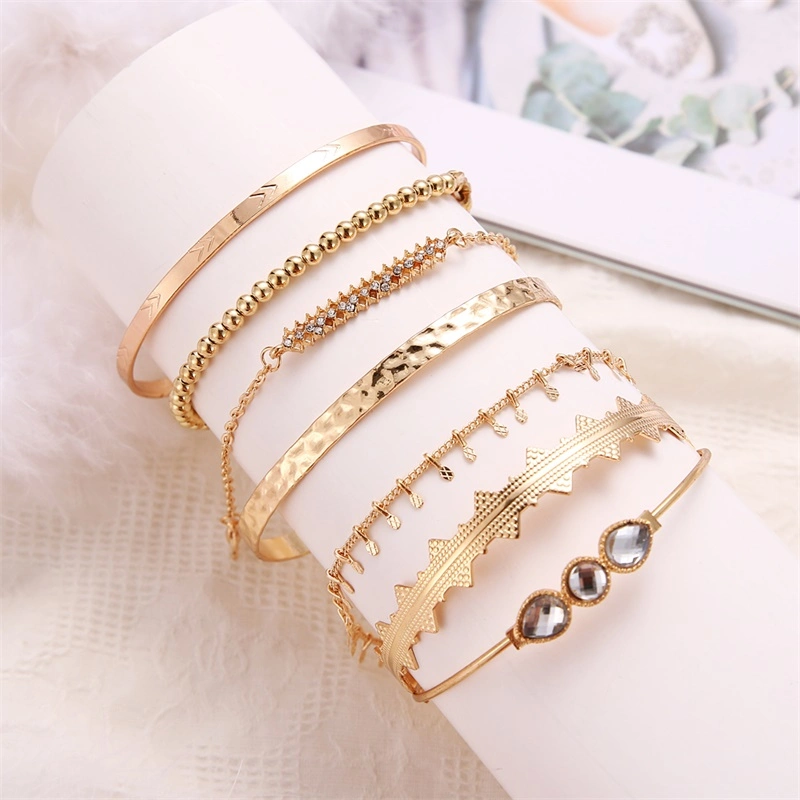 Ethnic 7-piece bracelet with diamonds