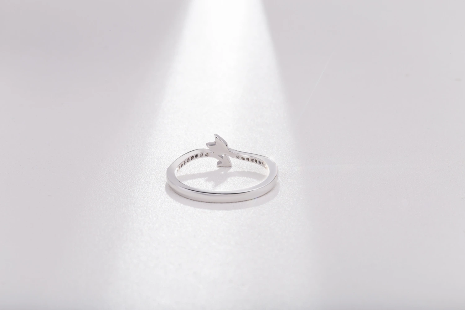 summer new product an arrow feather simple jewelry Europe and America plating white copper fashion women's ring