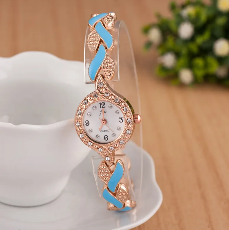 Explosion models ladies bracelet watch Simple digital colorful steel belt alloy quartz watch