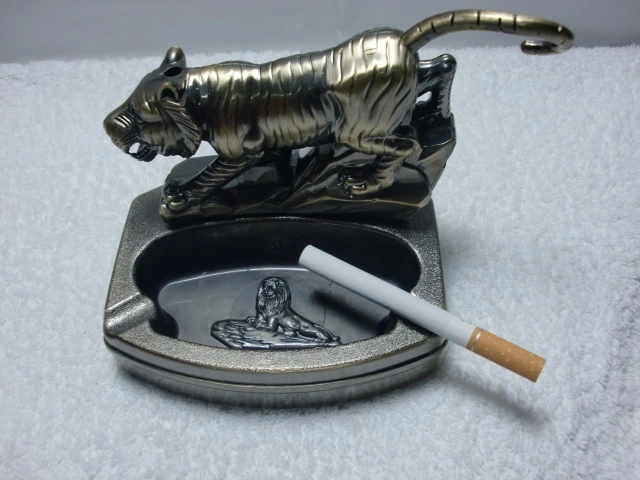Tiger ashtray