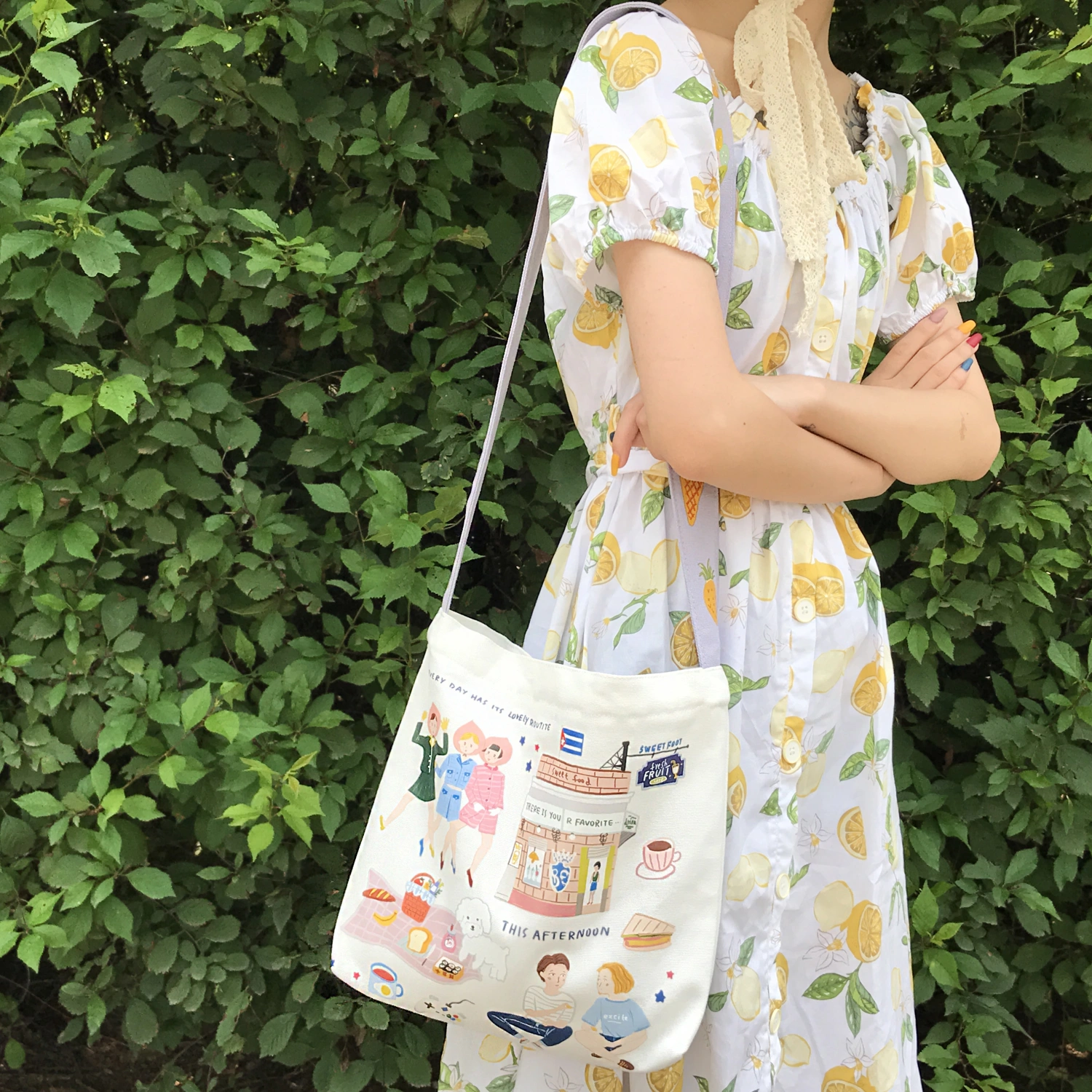 Casual wide shoulder bag