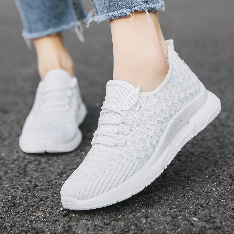 Lightweight and breathable student shoes