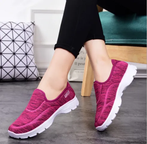 Active walking shoes for the elderly