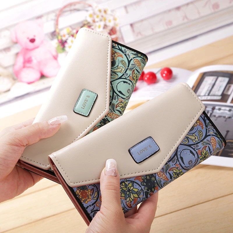 Pastoral small floral rhombic clutch