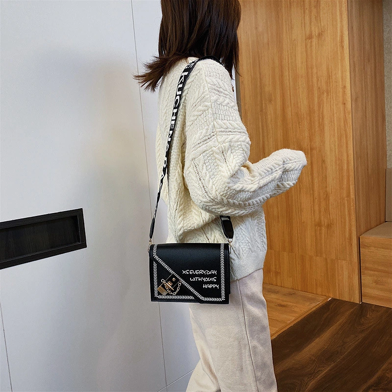 Wide shoulder strap letter shoulder bag