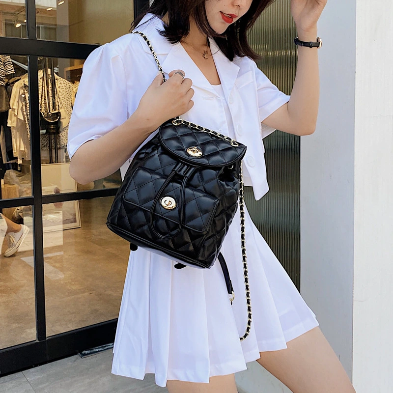 New fashion versatile Backpack Chain portable one shoulder straddle Backpack
