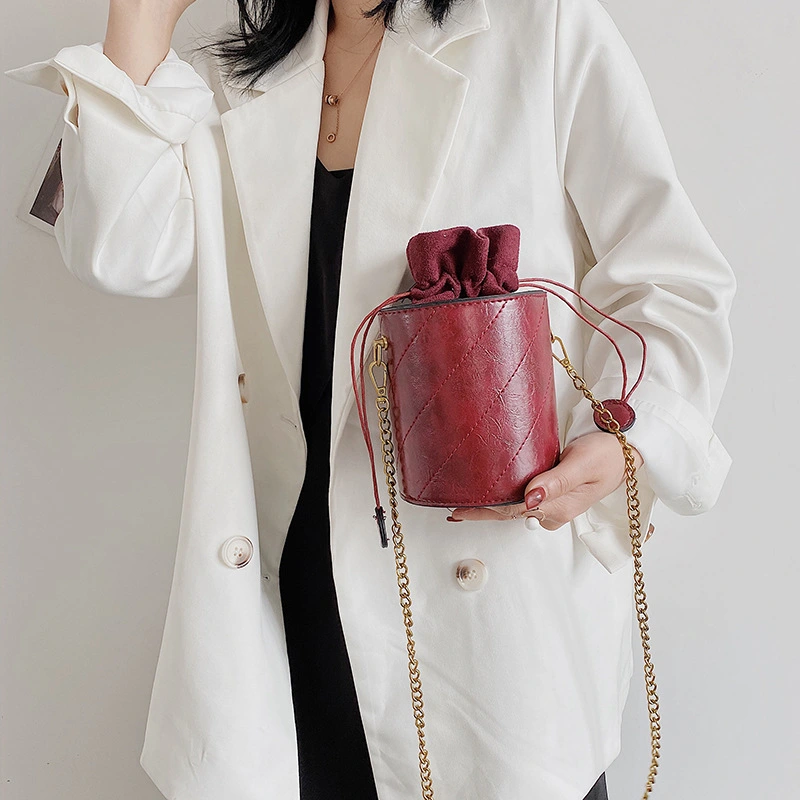 Chain drawstring bucket bag