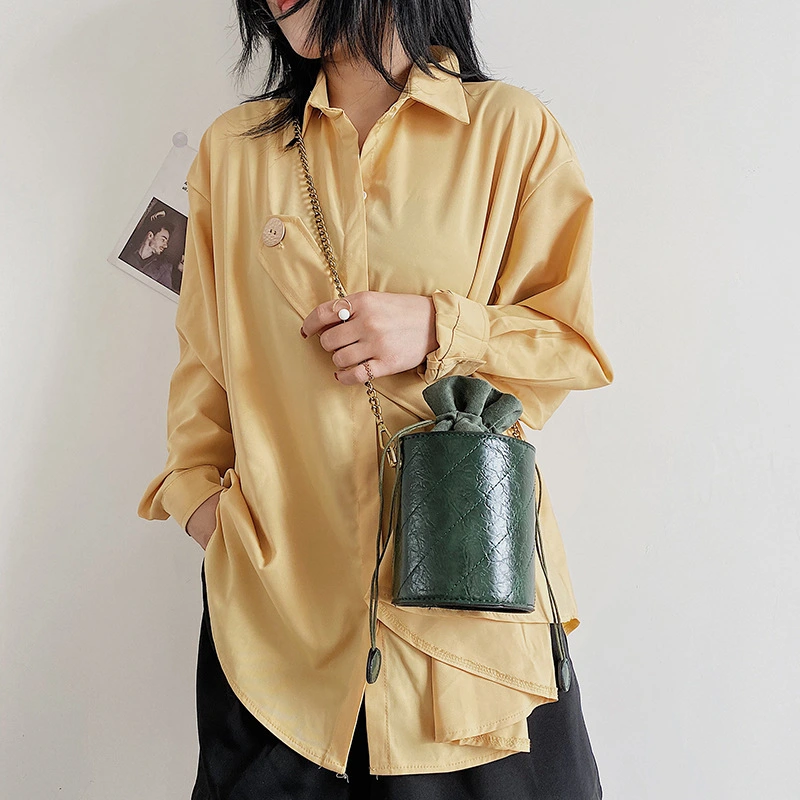Chain drawstring bucket bag