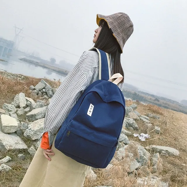 girls' backpacker