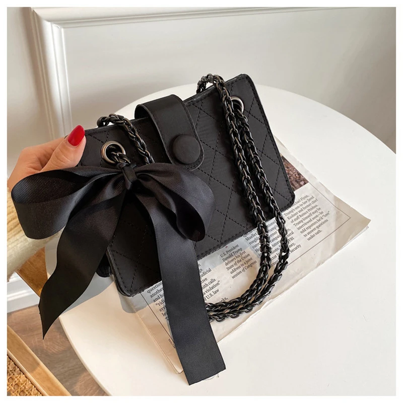 Fashion Silk Scarf One-Shoulder Diamond Chain Bag