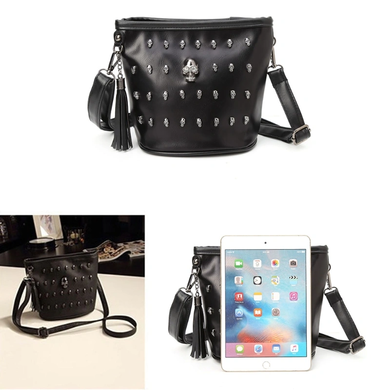 Trendy shoulder bag with diamond skull