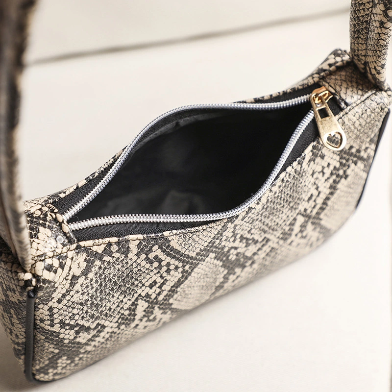 Small design one-shoulder armpit bag