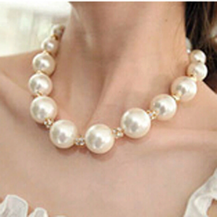 Women's Round Imitation Pearl Handmade Diamond Ball Necklace