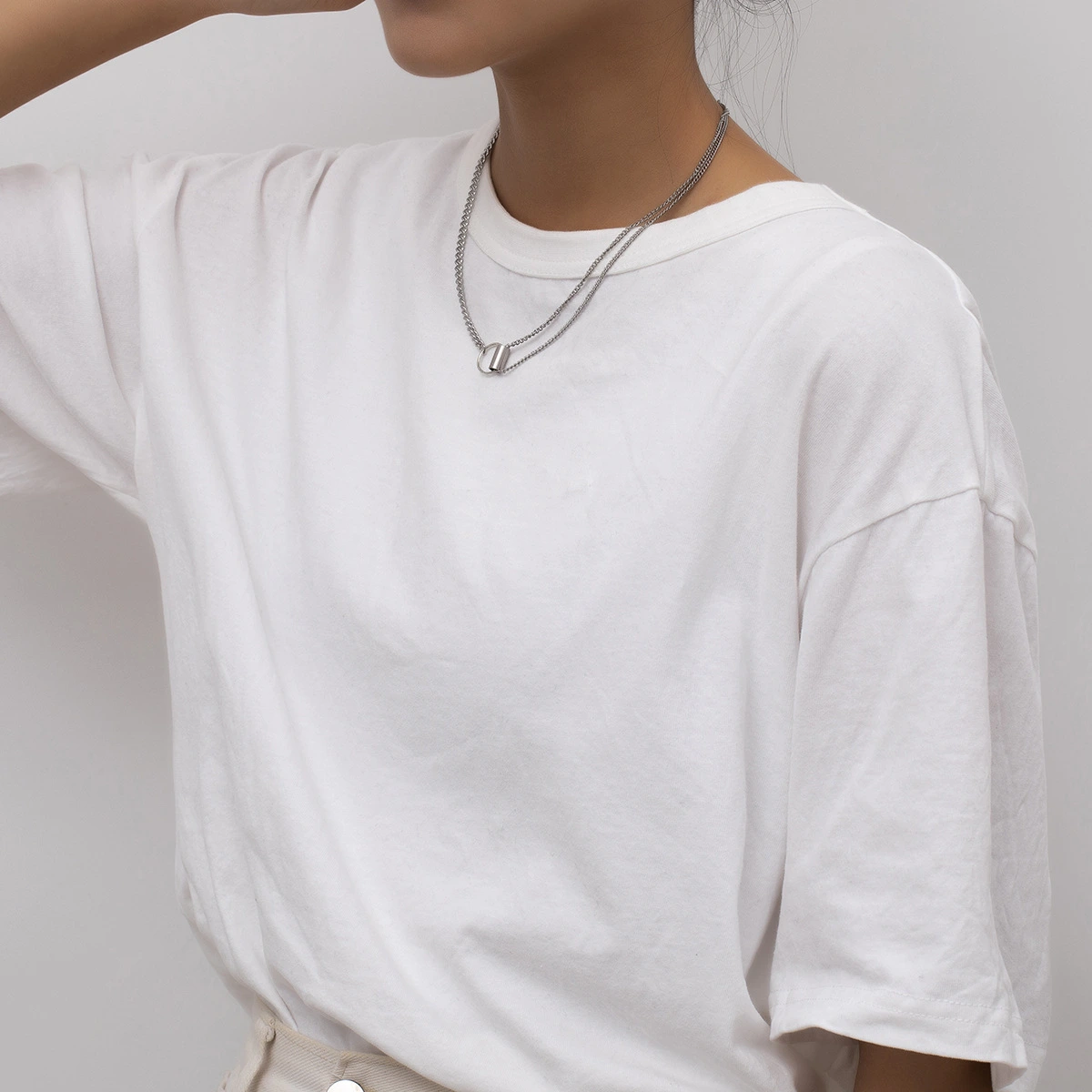 Small design sense geometric wild stainless steel necklace