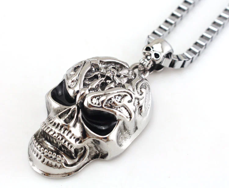 Three-dimensional skull pendant box chain men's necklace