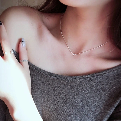 Brushed square clavicle necklace pendant