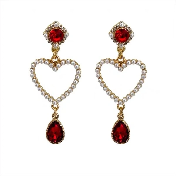 Red Wine Manor. Vintage Soft White Baroque Love Pearl Wine Red Water Drop Earrings