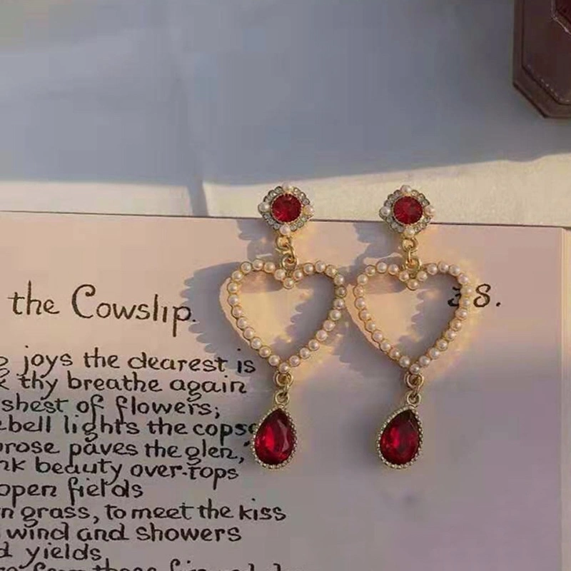 Red Wine Manor. Vintage Soft White Baroque Love Pearl Wine Red Water Drop Earrings