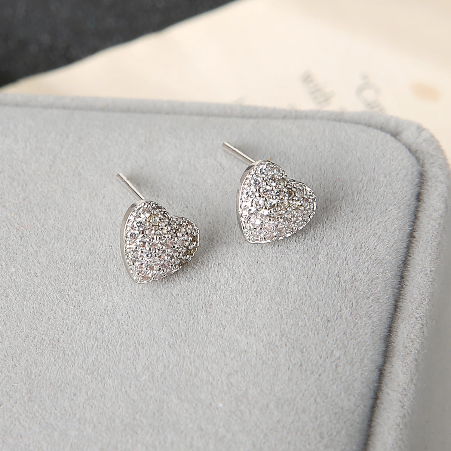 Temperament Love Earrings Female Sen Ear Hook