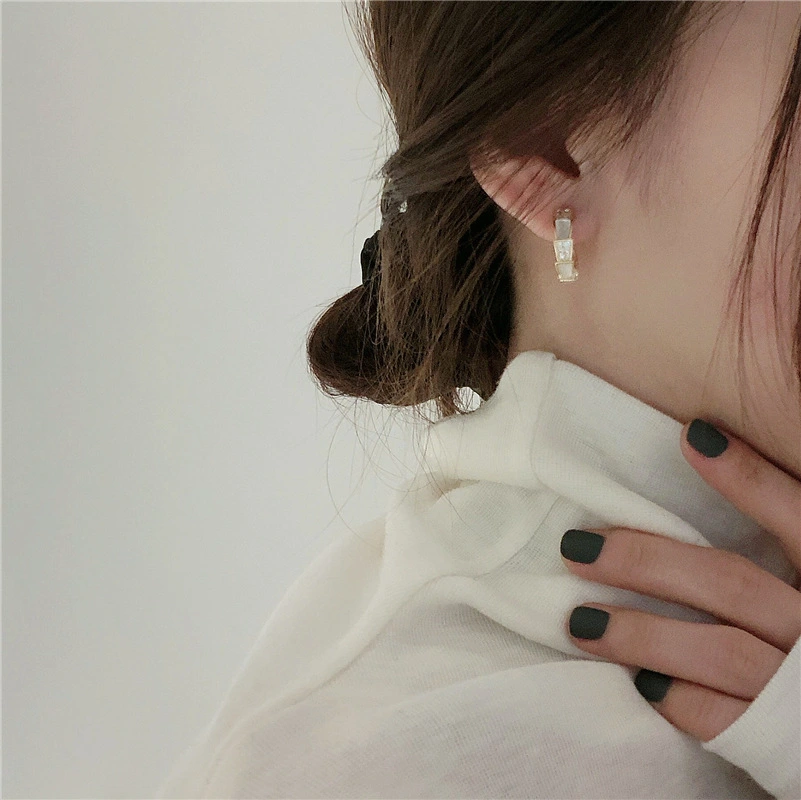 Elegant And Fashionable Metal Shell Earrings