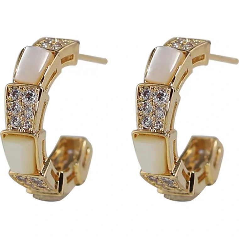 Elegant And Fashionable Metal Shell Earrings