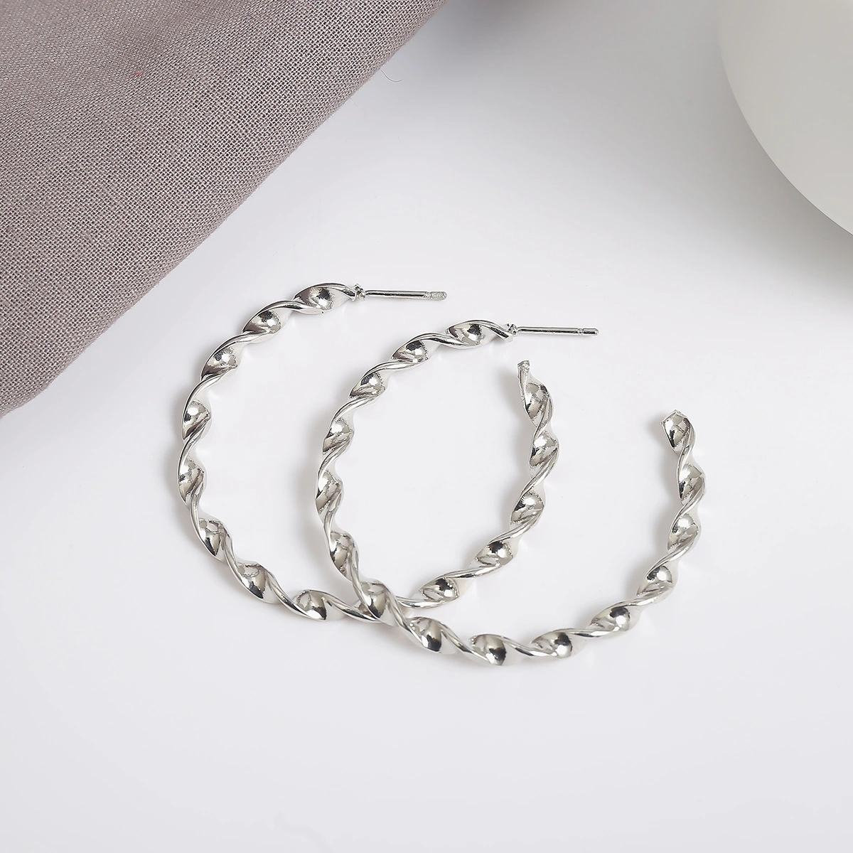 Simple Geometric Exaggerated Big Circle Earrings