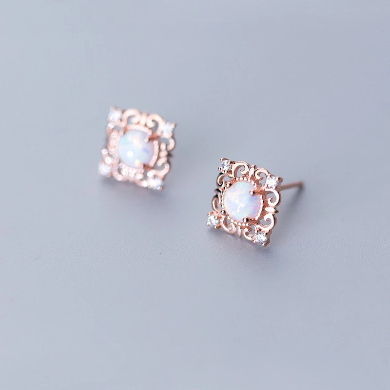Ladies S925 Silver Diamond Pattern Square Earrings