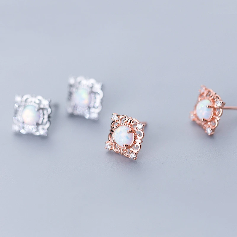 Ladies S925 Silver Diamond Pattern Square Earrings