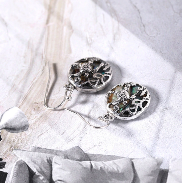 Seaweed flower turtle hollow earrings