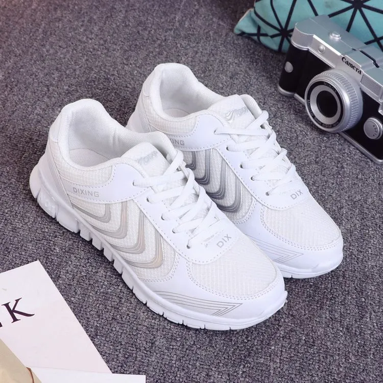 Mesh sports breathable couple casual shoes