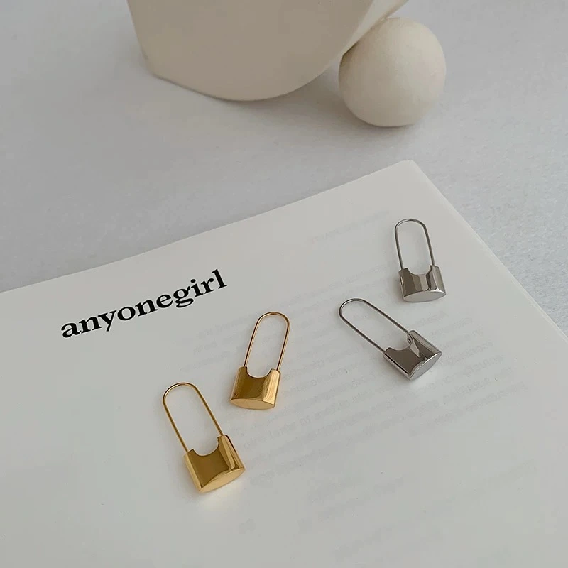 Paper clip lock metal earrings