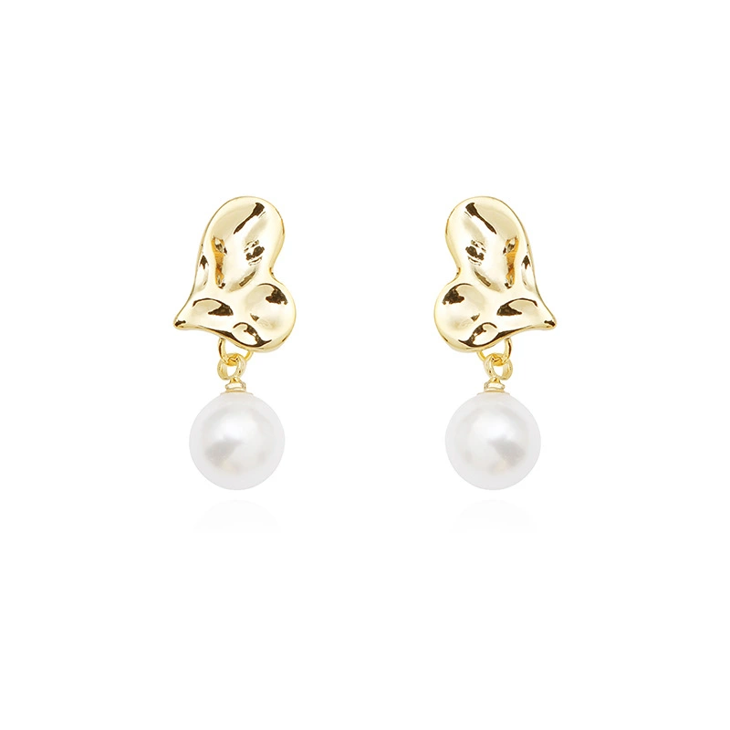 Heart shaped pearl earrings