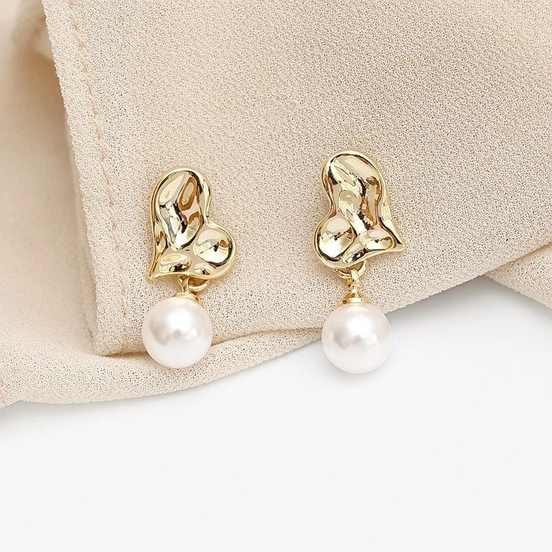 Heart shaped pearl earrings