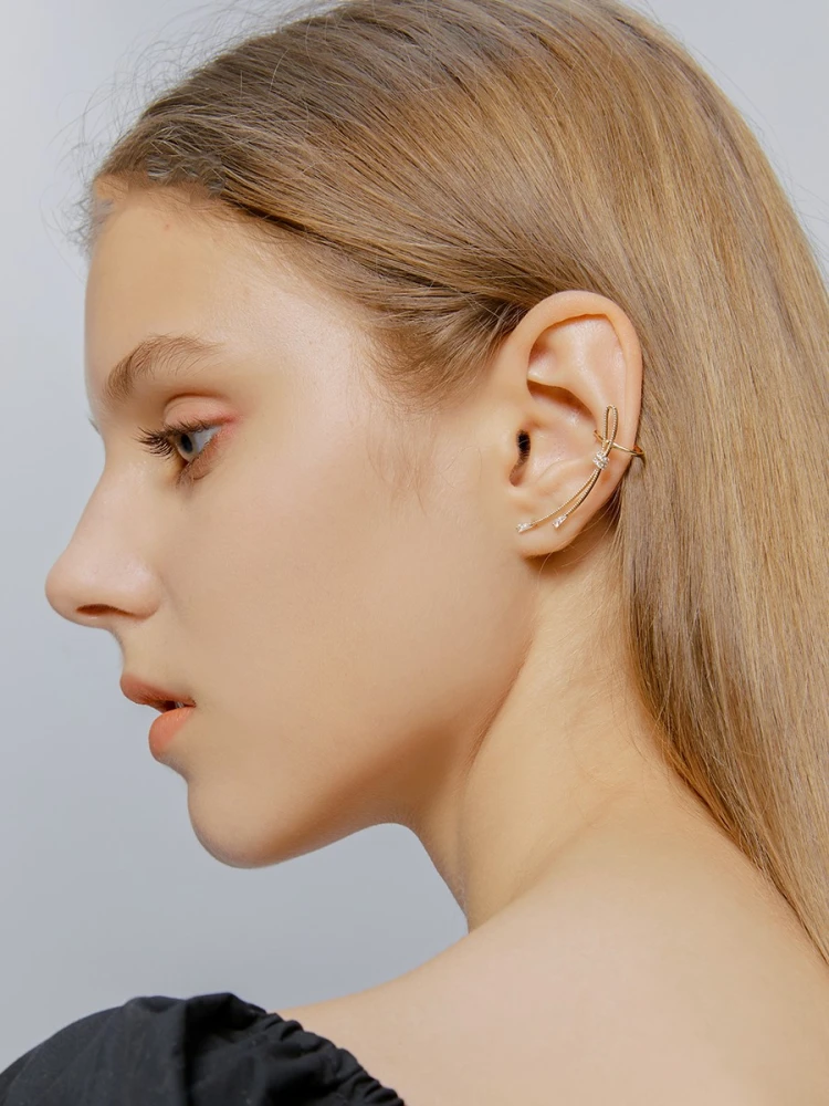 Asymmetric ear bone clip earrings