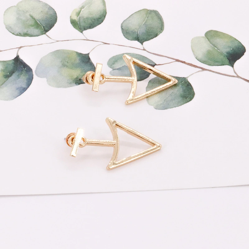 Fashion geometric arrow alloy earrings