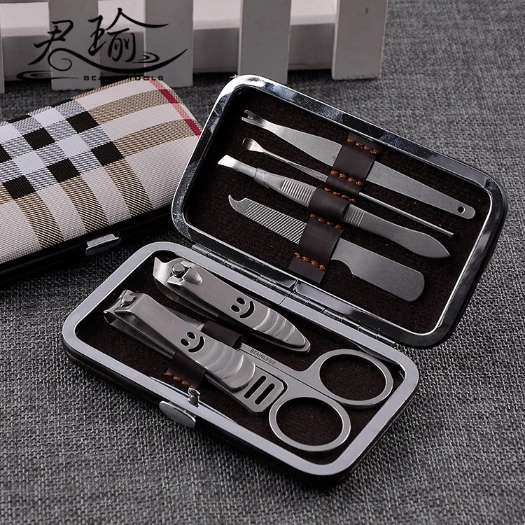 7 piece set of nail clippers