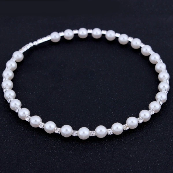 Bridal bridal accessories 8MM handmade pearls, Rhinestone necklaces, necklaces, bracelets, earrings, three sets of suits
