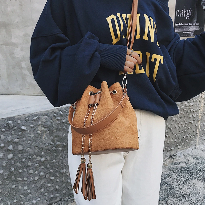 Small bag female new wave retro chain bucket bag Korean version of the wild shoulder bag shoulder bag Messenger