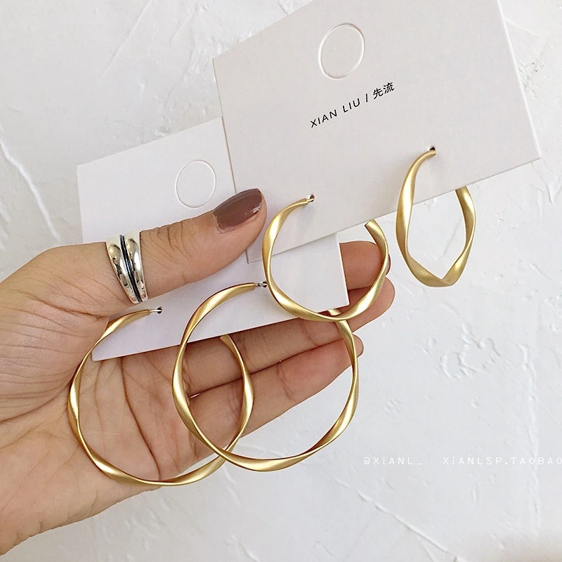 Korean c-shaped high-end earrings