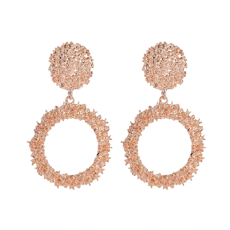 Exaggerated atmosphere frosted earrings