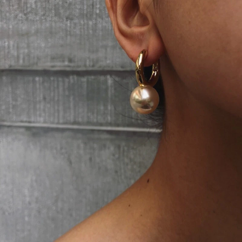 Simple fashion pearl ear stud earrings