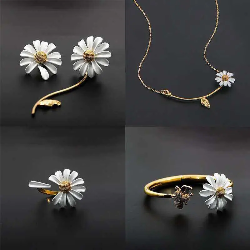 Daisy earrings ring