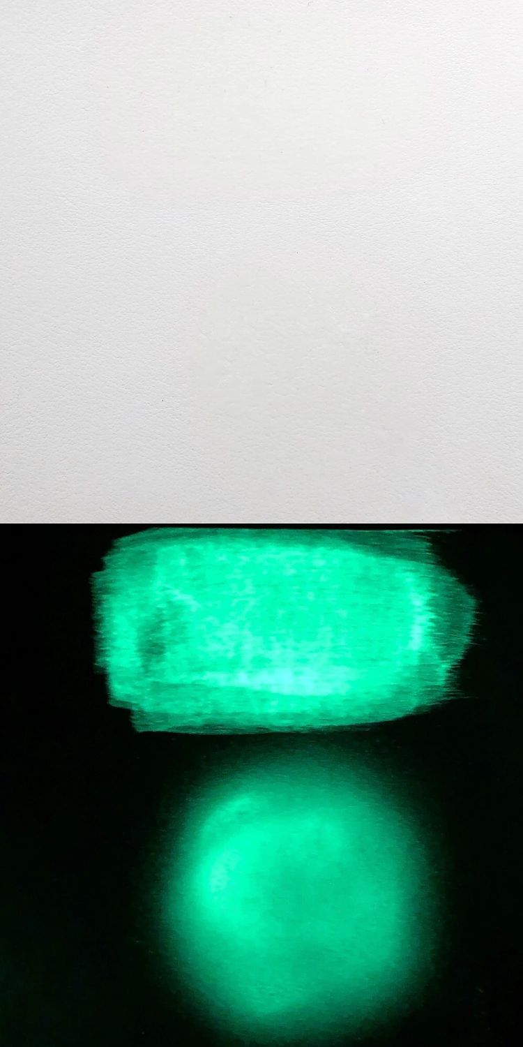 Sneakers green luminous paint