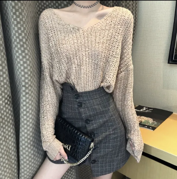New Hong Kong style chic retro solid color V-neck long-sleeved loose thin sweater wild slim pullover sweater