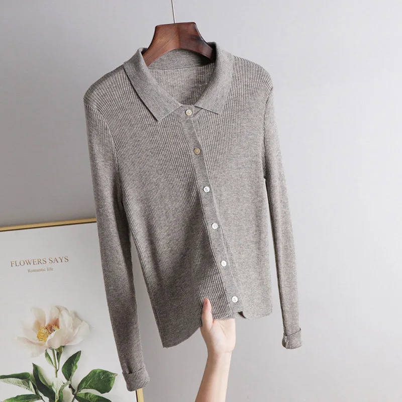Single-breasted knitted cardigan