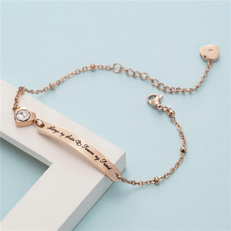 Lettering curved piece chain bracelet